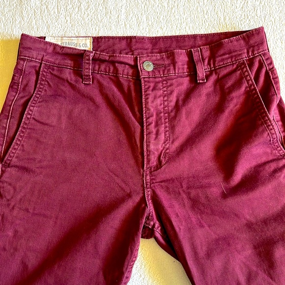 Levi Strauss & Co. maroon jeans W29 x L30 as shown on tag - Picture 3 of 6
